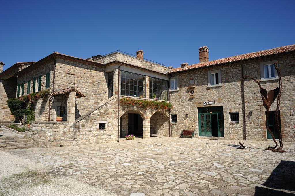 Agriturismo Tenuta Conti Faina Fratta Todina Rum bild
