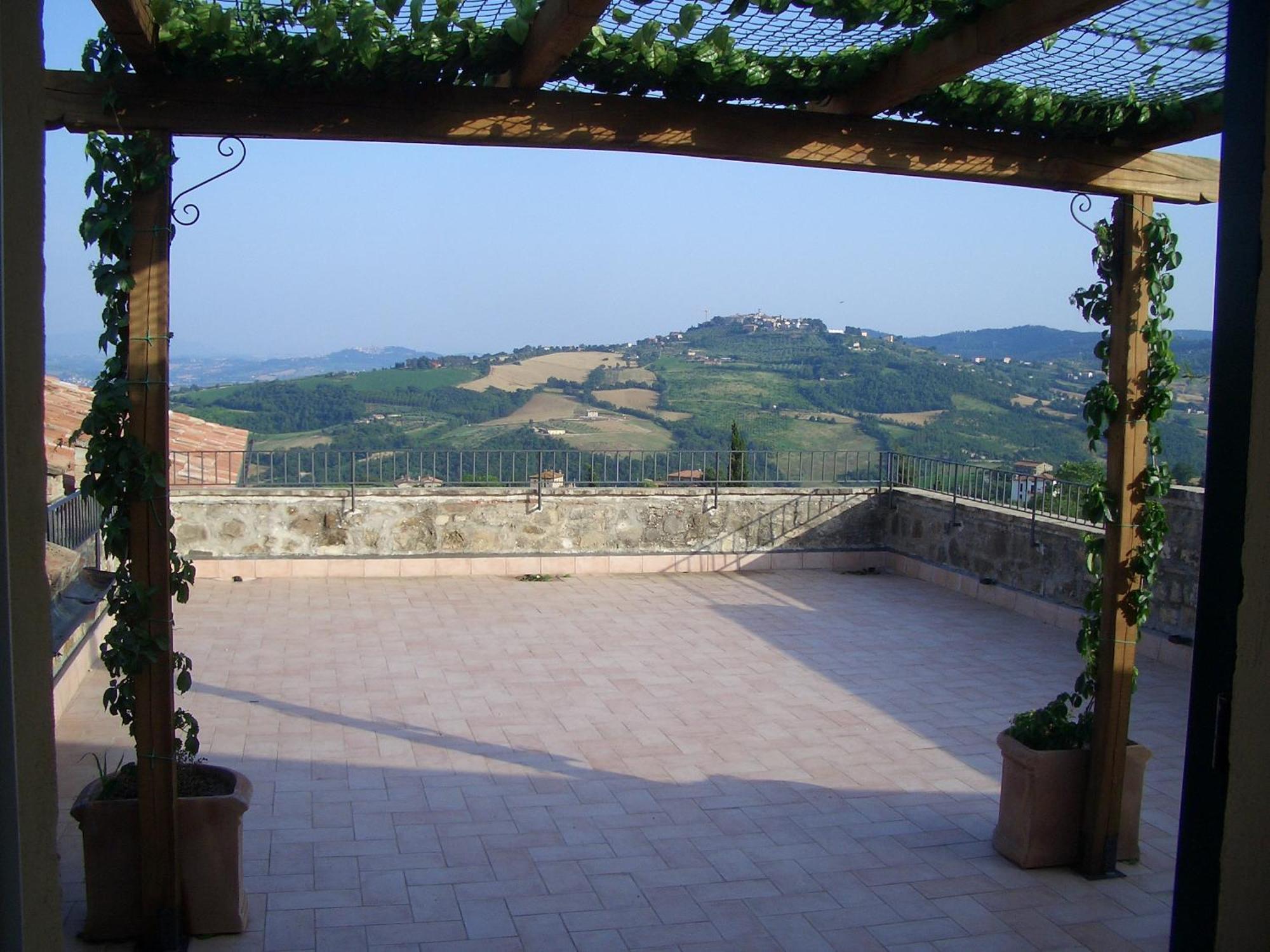 Agriturismo Tenuta Conti Faina Fratta Todina Exteriör bild