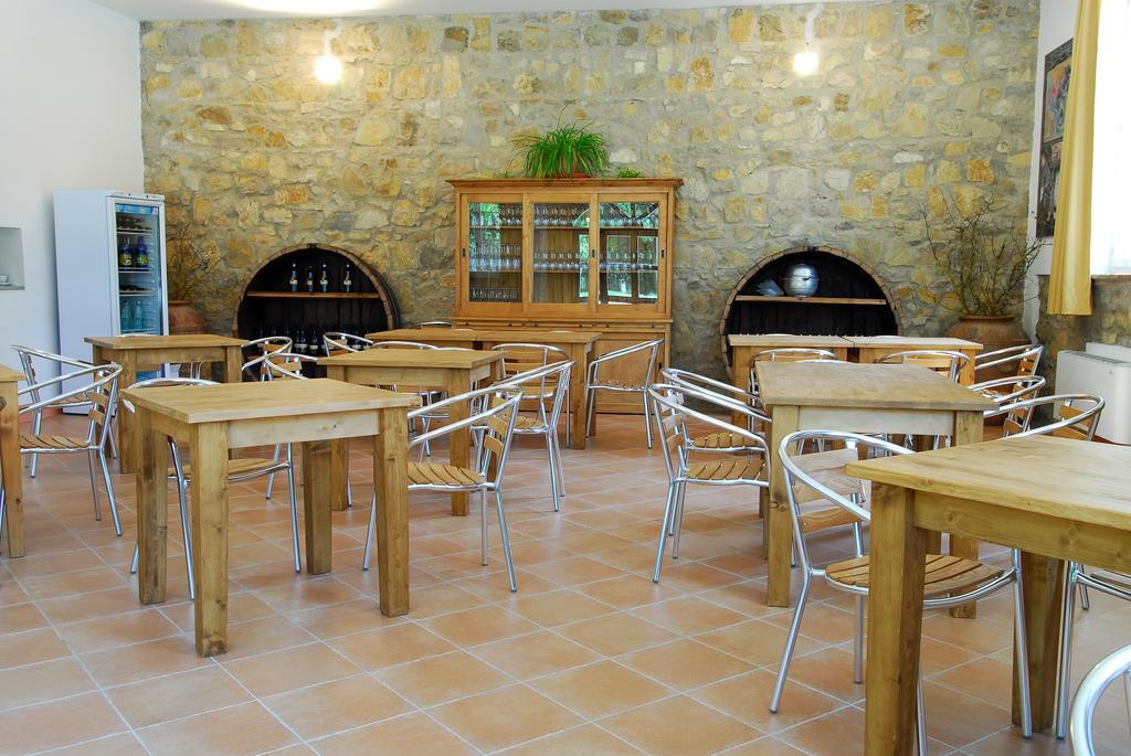 Agriturismo Tenuta Conti Faina Fratta Todina Exteriör bild